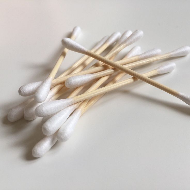 Veru Bamboo Ear Buds - Set of 2